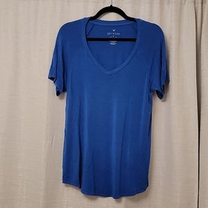 American Eagle womens tee, royal blue, soft and sexy collection